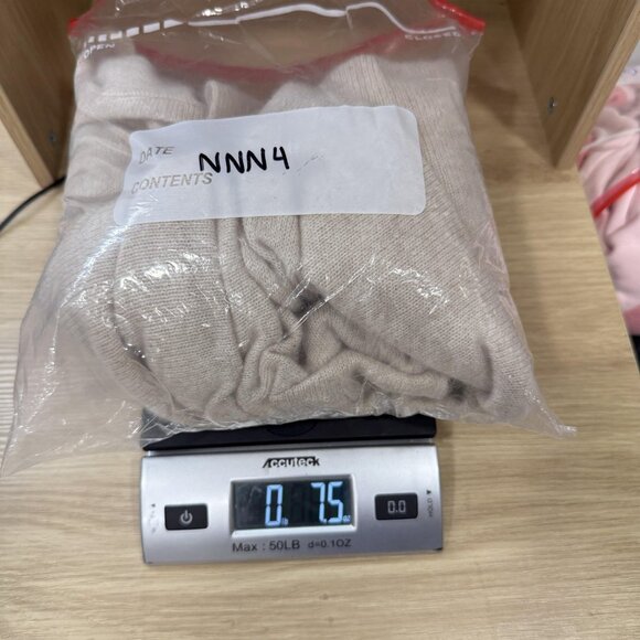 Vineyard Vines Poncho Womens Medium Large Beige Cashmere Asymmetrical Knit Wrap - Picture 5 of 5